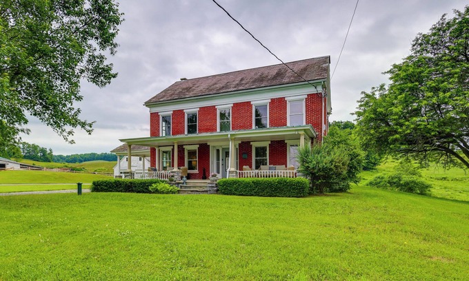 Granville House | Renovated 1800s Brick Farmhouse in Granville