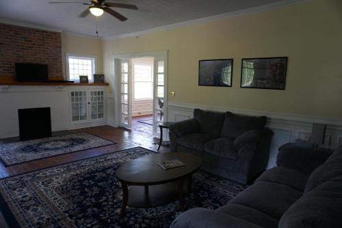 Hardwick House | Renovated 1928 bungalow on a former asylum campus