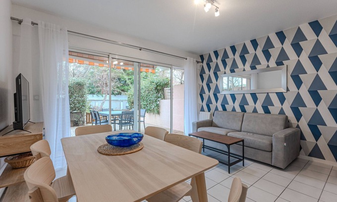 Biscarrosse Plage Apartment | Renovated 2-Bed Apt in Biscarrosse Plage, Sleeps 4, Ocean View Terrace, Pet-Friendly