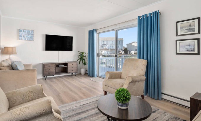 Midtown Ocean City House | Renovated 2023! Bayside 3 Bedroom, 3 bath 2 story Townhouse with pool