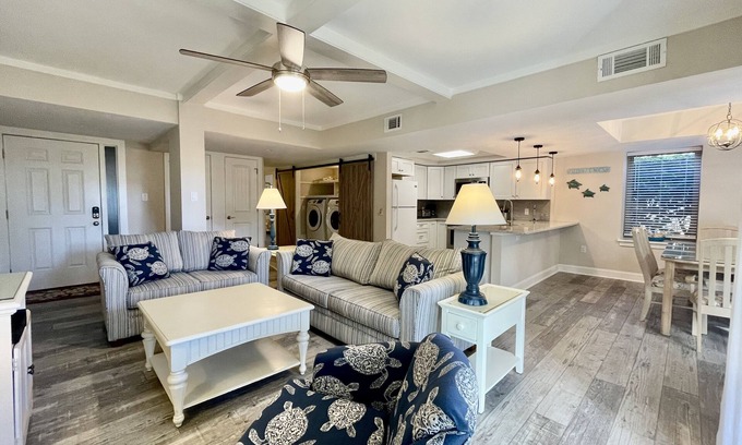 South Beach Condo | RENOVATED 2BR VILLA, STEPS TO SOUTH BEACH & MARINA HILTON HEAD