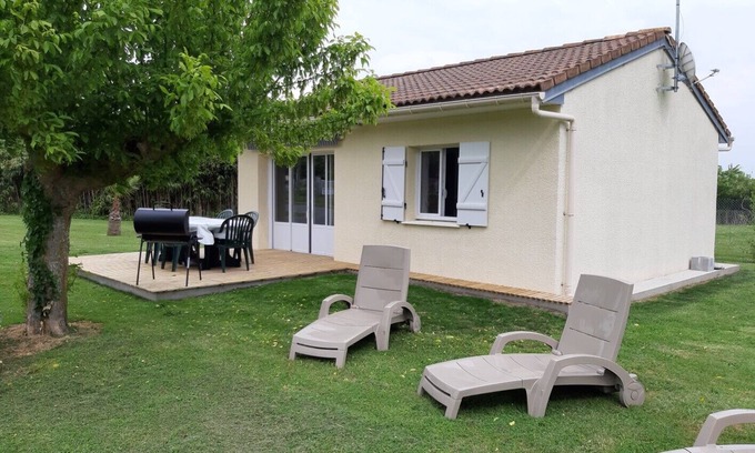 Le Verdon-sur-Mer House | Renovated 3 star fully renovated house with garden at 800 m from the beaches