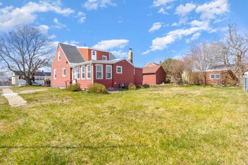 Atlantic City House | Renovated 5BR 2BA AC Quiet Retreat Home