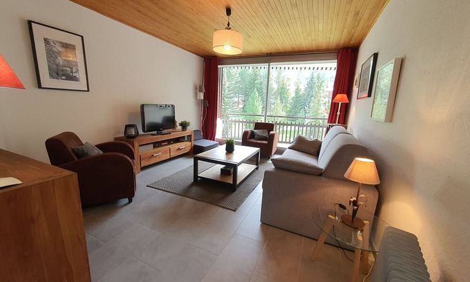 La Salle-les-Alpes Apartment | Renovated apartment · Near slopes · Comfortable for 4 people