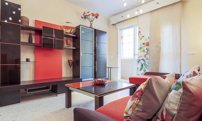 Consolacion Apartment | Renovated apartment in Seville Macarena neighborhood near Miraflores park