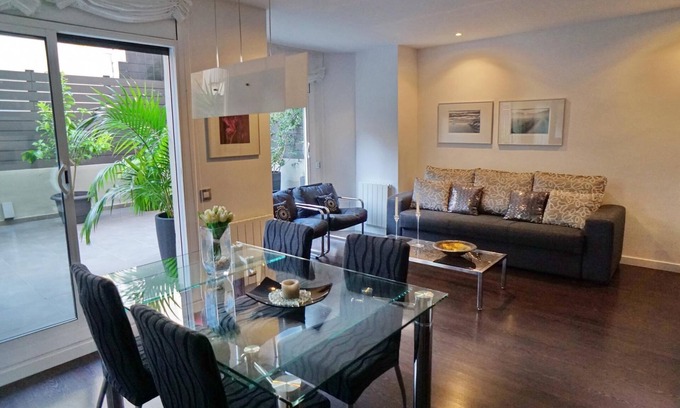 el Camp d'en Grassot i Gracia Nova Apartment | Renovated apartment with beautiful terrace