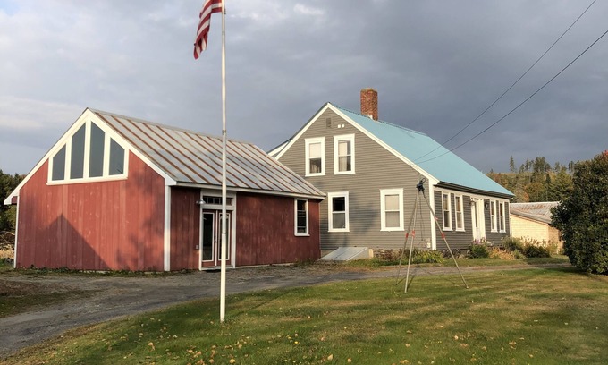 Colebrook House | Renovated Barn 1 King Bed Studio and Entertainment Space