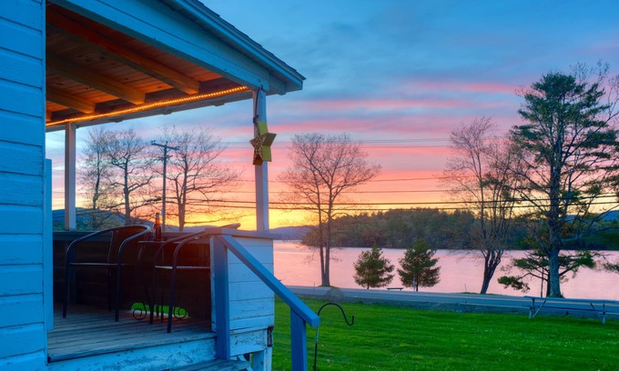 Bristol House | Renovated Bungalo Village Cottage on Crystal-Clear Newfound Lake