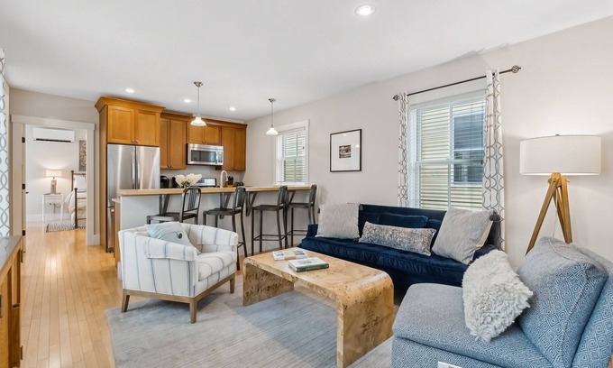 West End Condo | Renovated condo with prime West End location, 2 en suite bathrooms, & HGTV style