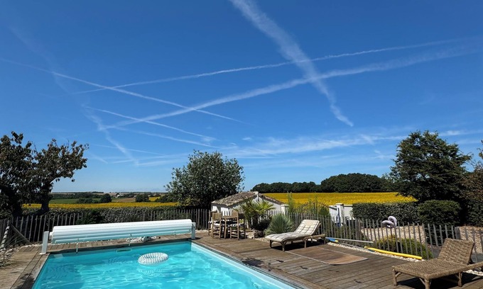Serigne House | Renovated country house with swimming pool