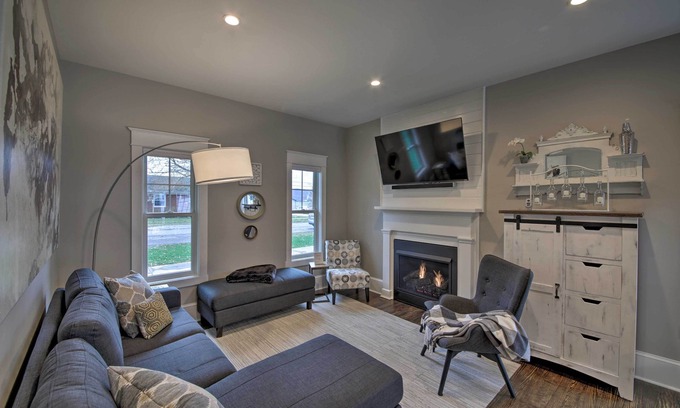 Vevay House | Renovated Craftsman House w/Patio & Fire Pit!