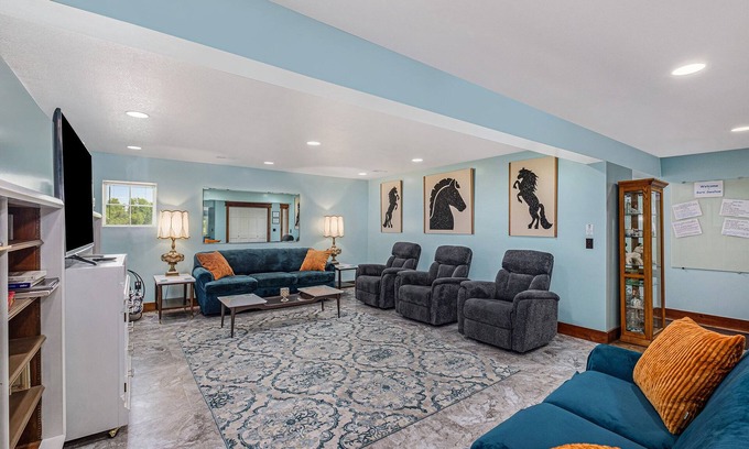 Byron Center House | Renovated Dairy Barn with 5 beds, 2.5 bath, SPACIOUS!