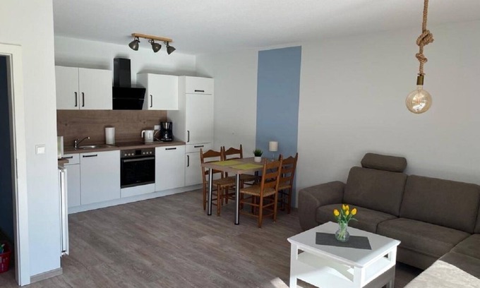 Lembruch Condo | Renovated, family holiday apartment - centrally located (2)