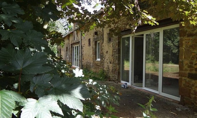 La Bazoge Cottage | Renovated Farm Near Le Mans: 4 Bedrooms, Modern Amenities, Countryside Bliss, Sleeps 8