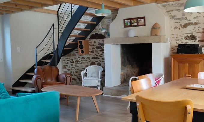 Quimiac House | Renovated fisherman's cottage 8 minutes' walk from Lanseria beach