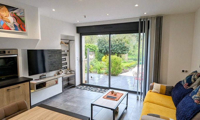 Pierrefitte-sur-Aire Cottage | Renovated apartment with sunny terrace and parking in Pierrefitte-sur-Aire