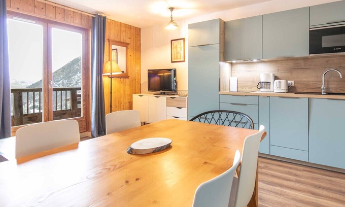 Saint-Sorlin-d'Arves Apartment | Renovated apt 4/6 ppl near the ski runs