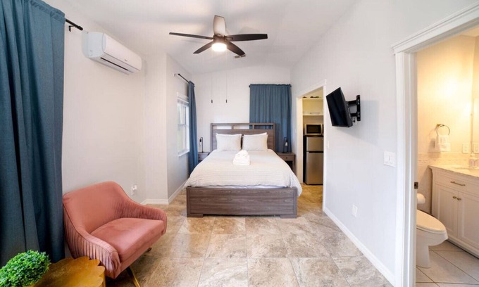 Orlando House | Renovated Guesthouse Next to Universal/Disney/EPIC