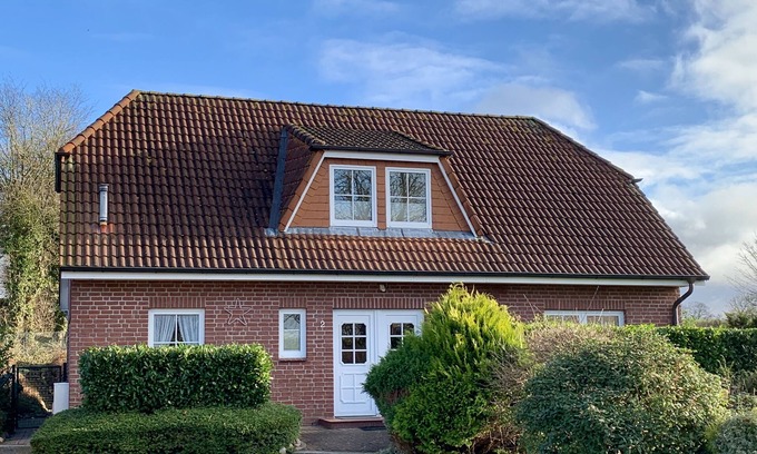 Blekendorf House | Renovated holiday home. Up to 15 people. Garden with outdoor sauna (optional)