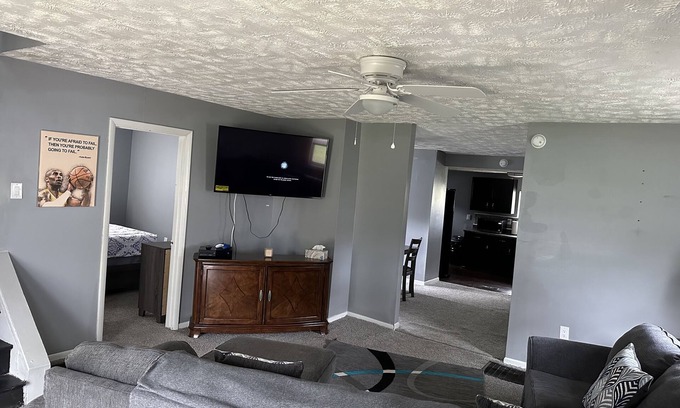 Springfield House | Renovated Home Away From Home