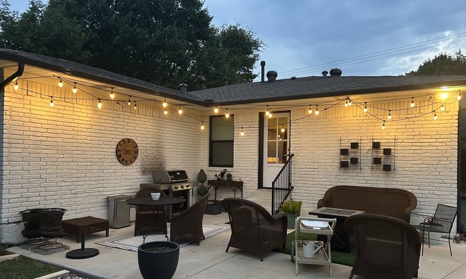 Northeast Dallas House | Renovated home in Dallas near White Rock Lake, shopping and restaurants.