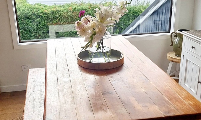 Fernhill House | Renovated Home, stunning views.