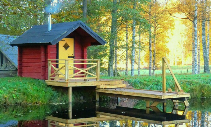Holsbybrunn Cottage | Renovated house, Sauna, pond, lake, boat, fishing, WiFi