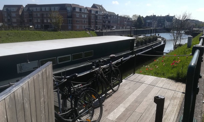 Rooigem Boat Rental | Renovated Houseboat in the Center of Ghent (Sailor Room)