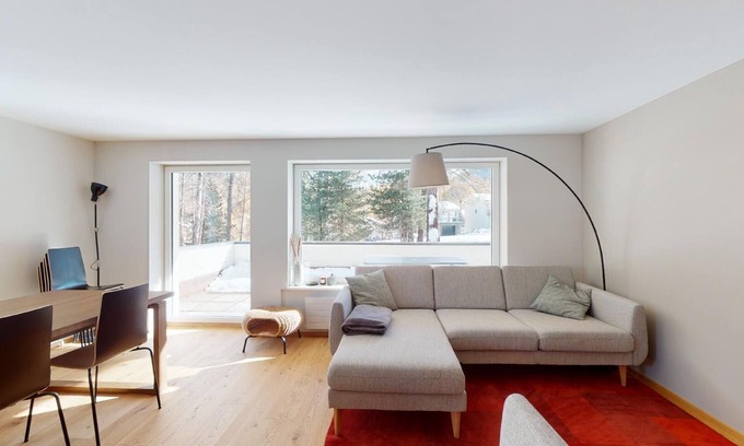 Pontresina Apartment | Renovated in 2020, 5½-room apartment on the 1st floor, distributed over two floo