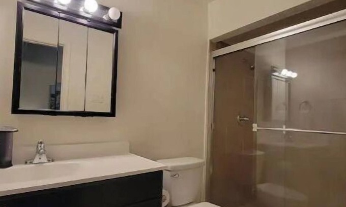 Allen House | Renovated Modern Home W/ 1GWi-Fi