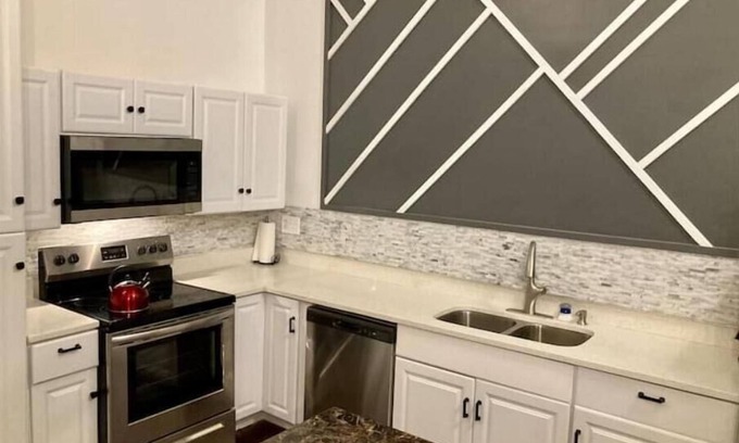 Altamonte Springs House | Renovated Peaceful Luxury Walk to Mall Park Publix