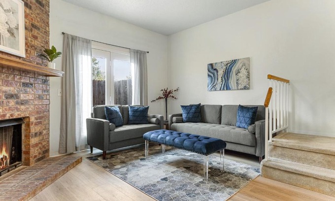 Plano Apartment | Renovated Plano Condo 2 BR