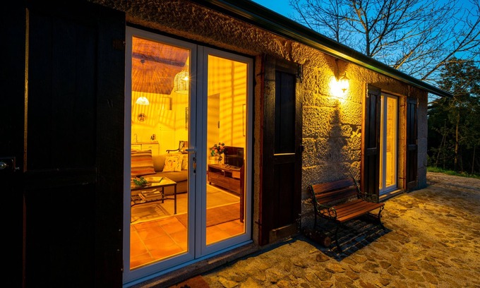Sao Tiaguinho House | Renovated rural house. Privacy and magnetism in the heart of nature!