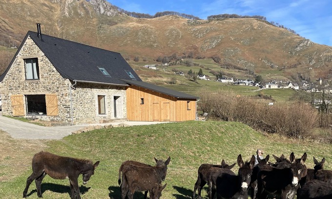 Lescun House | Renovated sheepfold in the heart of the Lescun cirque (meublé de tourisme *)