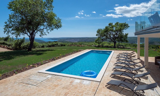 Stanisovi Villa | Renovated stone villa with private pool near Labin