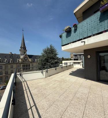 Le Bon Sauveur Apartment | Renovated studio with 50 m2 terrace