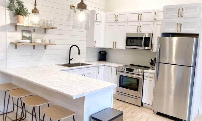 Chassell House | Renovated Townhouse On The Water #4