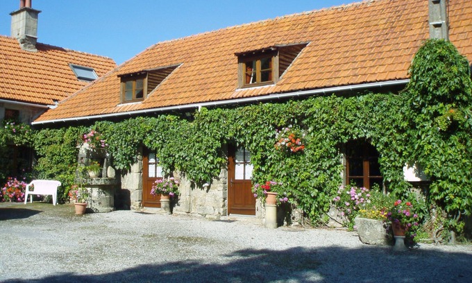 Ploerdut Cottage | Renovated typical Breton farm building . In the peacefull countryside.