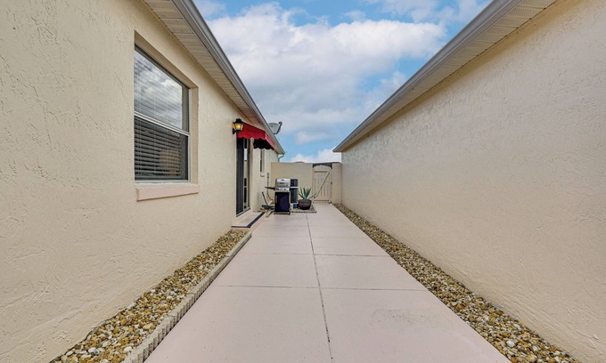 Lady Lake Cottage | Renovated Villa Btwn Lake Sumter & Spanish Springs