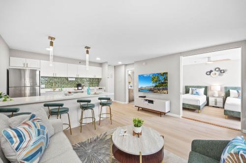 Waikiki Apartment | Renovated Waikiki Suite, Walk to Beach and Parking