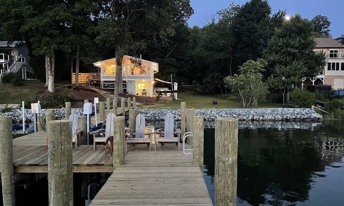 Chesapeake Ranch Estates-Drum Point Cottage | Renovated, Waterfront, Large Private Deep Water Dock, Cowboy Pool, Fire Pit