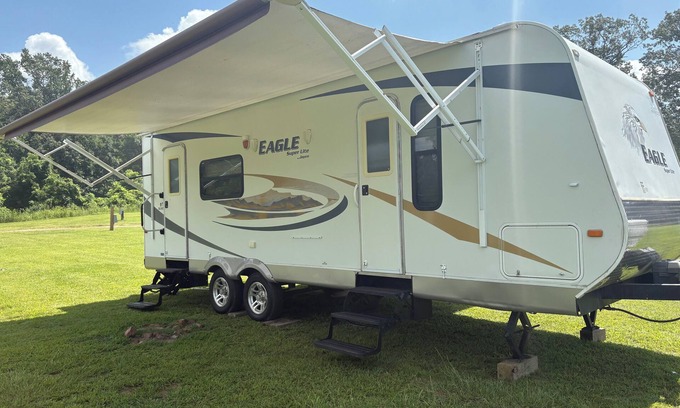 Van Buren House | Rent A Camp - Choose your campground and we set up for you
