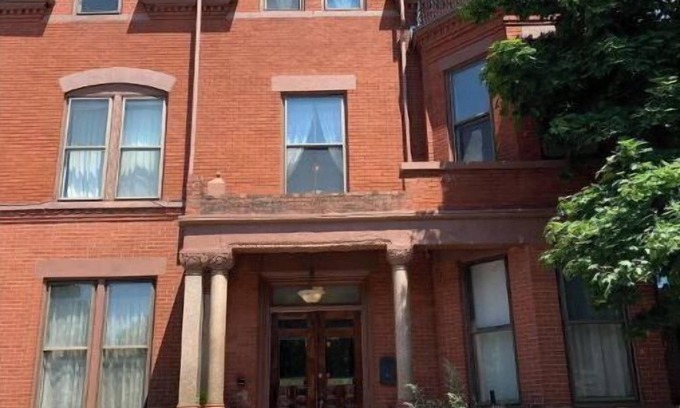 Parkside House | Rent a room in the gorgeous Holt House