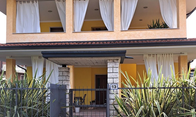Lugana Apartment | Rent apartment on the first floor proximity Virgilio spa.