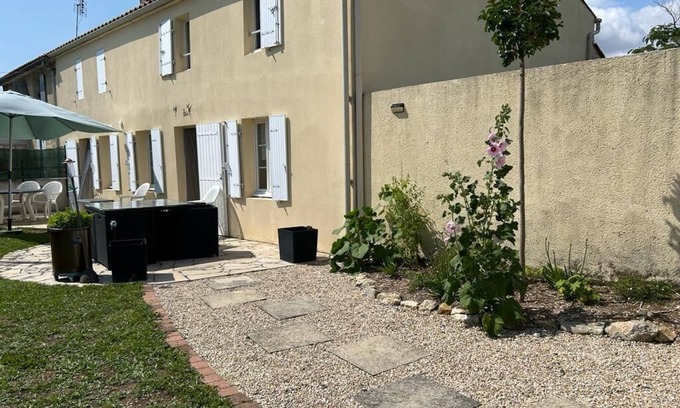 Le Thou House | Rent charentaise house,