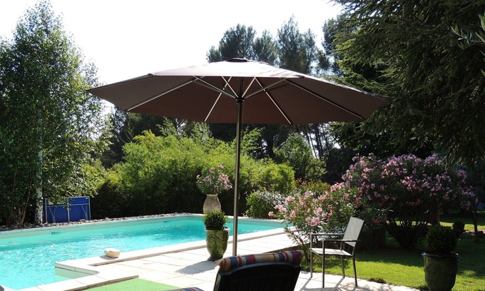 Lauris House | rent house in the luberon with swimming pool