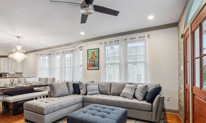 Broadmoor House | Rent My NOLA Sapphire, 5BR Modern Beauty!