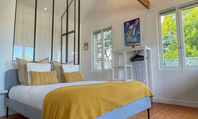 Montagny-Sainte-Felicite Apartment | Rent studio - sleeps 2 - near Senlis and Charles-de-Gaulle Airport