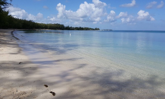 Calebasses Apartment | Rent self catering flat 250 m to Trou aux biches and 500m to MonChoisy beach