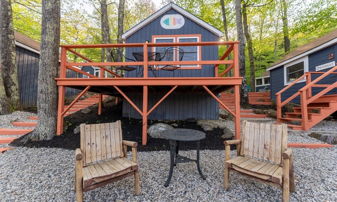 Alton Bay Cabin | Rent Vacanza Cabins Sleeps 37 Perfect for retreats, weddings and more!